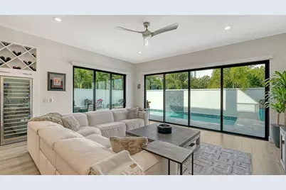 1659 Devonshire Lane, Sarasota, FL 34236 - Photo 9
