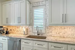 1659 Devonshire Ln, Sarasota, FL 34236 - Photo 23