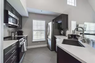 5521 Rosehill Rd, Sarasota, FL 34233 - Photo 9