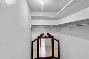 3405 McIntosh Rd, Sarasota, FL 34232 - Photo 15