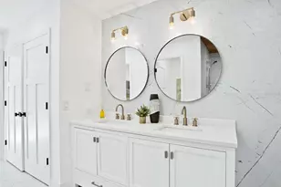 749 Tropical Cir, Sarasota, FL 34242 - Photo 19