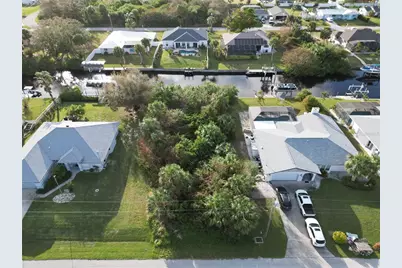 4194 Yucatan Circle, Port Charlotte, FL 33948 - Photo 9