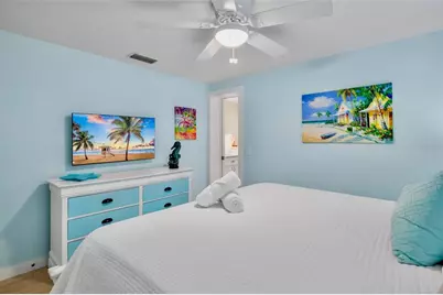 5803 Imperiore Avenue, Holmes Beach, FL 34217 - Photo 17