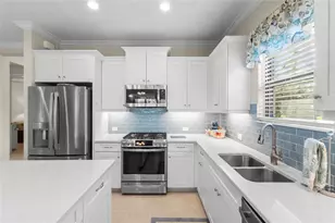 200 Palidoro Cir, Nokomis, FL 34275 - Photo 3