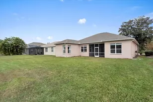 312 Londonderry Dr, Sarasota, FL 34240 - Photo 37