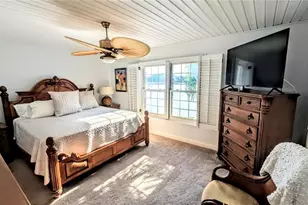 1546 Stickney Point Rd, Sarasota, FL 34231 - Photo 15