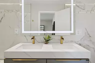 665 Eastpointe Pkwy, Sarasota, FL 34232 - Photo 29