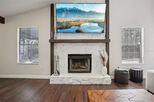 665 Eastpointe Pkwy, Sarasota, FL 34232 - Photo 11