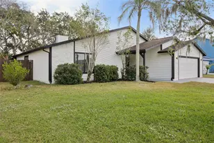 665 Eastpointe Pkwy, Sarasota, FL 34232 - Photo 3