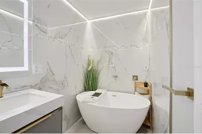 665 Eastpointe Parkway, Sarasota, FL 34232 - Photo 25