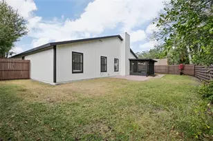 665 Eastpointe Pkwy, Sarasota, FL 34232 - Photo 39