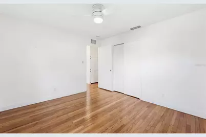 218 Catalan Boulevard NE, Saint Petersburg, FL 33704 - Photo 11