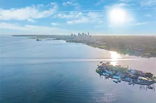 218 Catalan Blvd NE, Saint Petersburg, FL 33704 - Photo 17