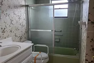 1211 Capri Isles Blvd, Venice, FL 34292 - Photo 15