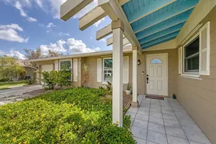 426 Canterbury Rd, Venice, FL 34293 - Photo 9