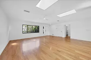 1632 Worrington St, Sarasota, FL 34231 - Photo 7