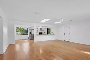 1632 Worrington St, Sarasota, FL 34231 - Photo 7