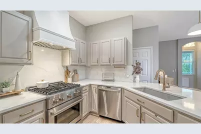 8119 Tabbystone Place, University Park, FL 34201 - Photo 15