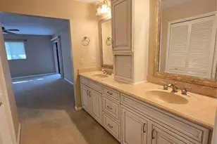 4836 79th Avenue Plaza E, Sarasota, FL 34243 - Photo 25