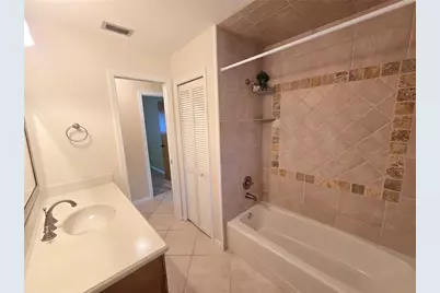 4836 79th Avenue Plaza E, Sarasota, FL 34243 - Photo 31