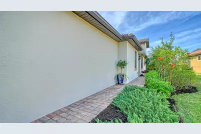 12228 Marsh Pointe Road, Sarasota, FL 34238 - Photo 5