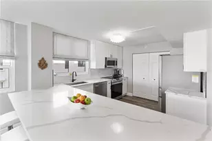 97 Sunset Dr, Sarasota, FL 34236 - Photo 7