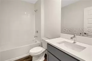 17114 Barnwood Pl, Lakewood Ranch, FL 34211 - Photo 11