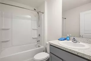 7782 Sail Clover Ln, Zephyrhills, FL 33540 - Photo 17