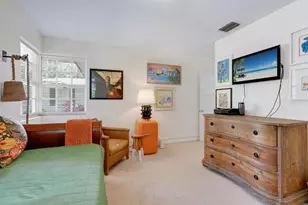 1542 Gulfview Dr, Sarasota, FL 34236 - Photo 31