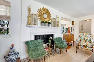 1542 Gulfview Dr, Sarasota, FL 34236 - Photo 11