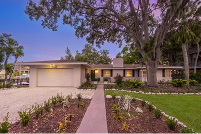 1542 Gulfview Drive, Sarasota, FL 34236 - Photo 45