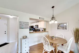 5903 36th Ave Cir W, Bradenton, FL 34209 - Photo 5