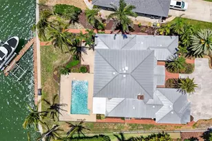 878 Freeling Dr, Sarasota, FL 34242 - Photo 87