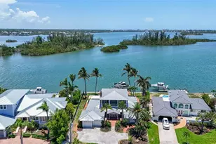 878 Freeling Dr, Sarasota, FL 34242 - Photo 5