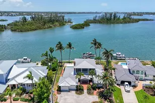 878 Freeling Dr, Sarasota, FL 34242 - Photo 7