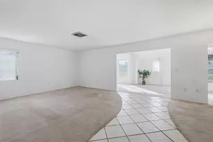 6811 10th Ave W, Bradenton, FL 34209 - Photo 7