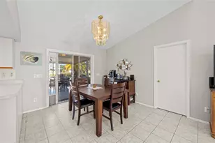 5612 22nd St E, Bradenton, FL 34203 - Photo 9