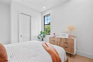 1915 Tulip Dr, Sarasota, FL 34239 - Photo 41