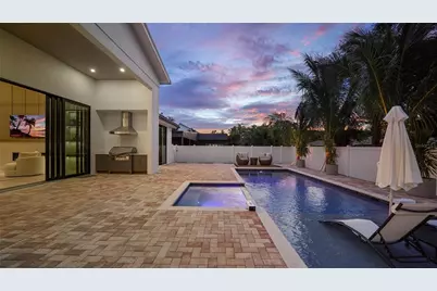 1915 Tulip Drive, Sarasota, FL 34239 - Photo 47