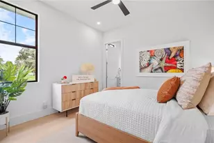 1915 Tulip Dr, Sarasota, FL 34239 - Photo 39