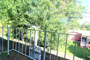 3001 Bee Ridge Rd, Sarasota, FL 34239 - Photo 11