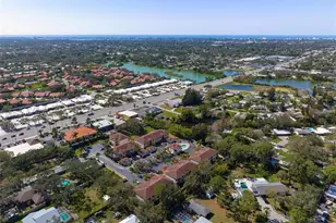 3958 Mediterranea Cir, Sarasota, FL 34233 - Photo 43