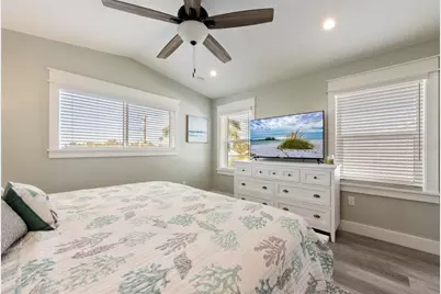 510 Magnolia Avenue, Anna Maria, FL 34216 - Photo 29