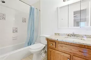 3365 Ramblewood Dr N, Sarasota, FL 34237 - Photo 19