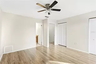 3365 Ramblewood Dr N, Sarasota, FL 34237 - Photo 17