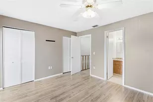 3365 Ramblewood Dr N, Sarasota, FL 34237 - Photo 9