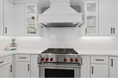 611 Dundee Lane, Holmes Beach, FL 34217 - Photo 11