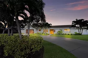 611 Dundee Ln, Holmes Beach, FL 34217 - Photo 33