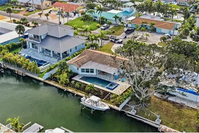 611 Dundee Lane, Holmes Beach, FL 34217 - Photo 31