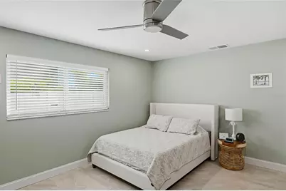 611 Dundee Lane, Holmes Beach, FL 34217 - Photo 17